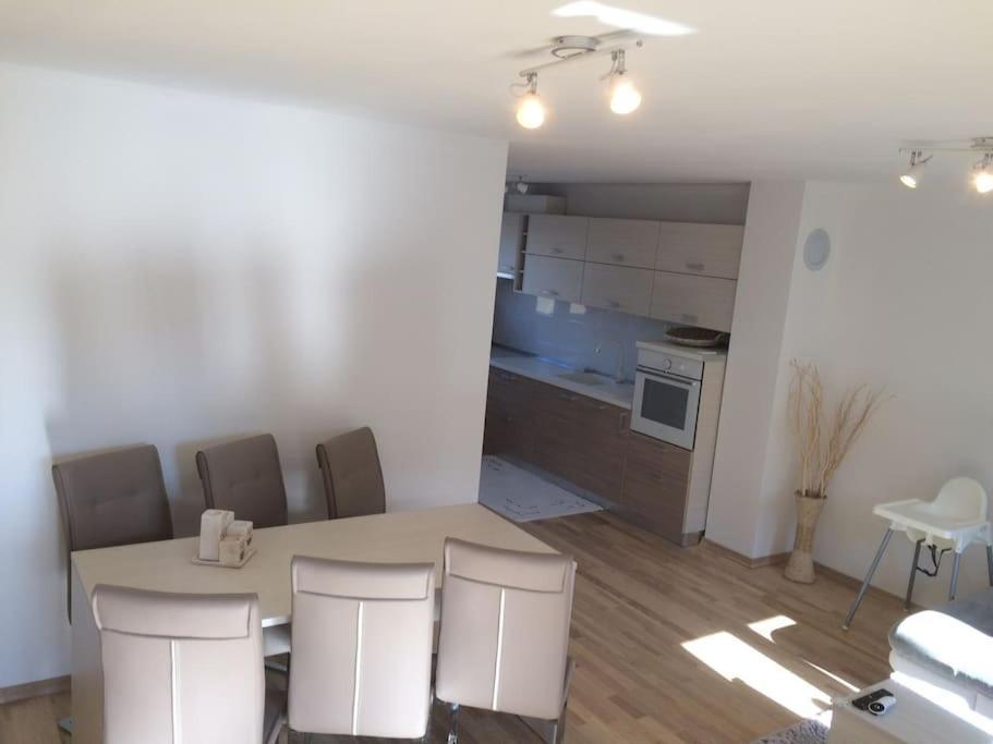 Liam Apartment Pula Exterior foto