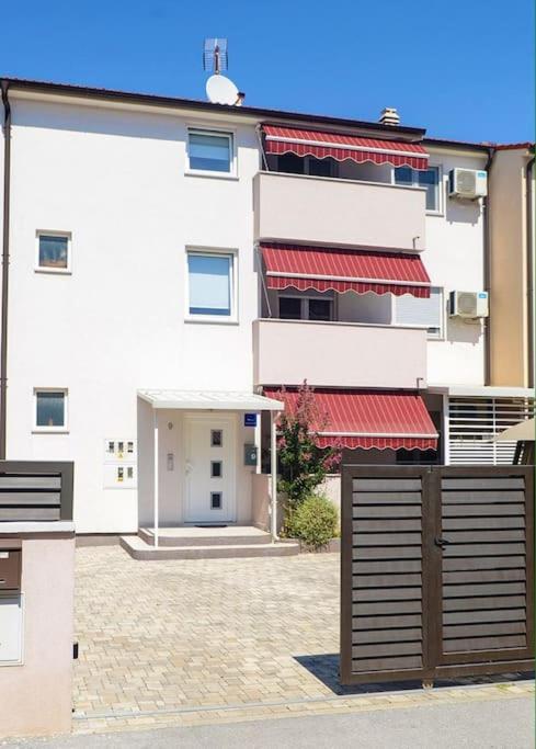 Liam Apartment Pula Exterior foto